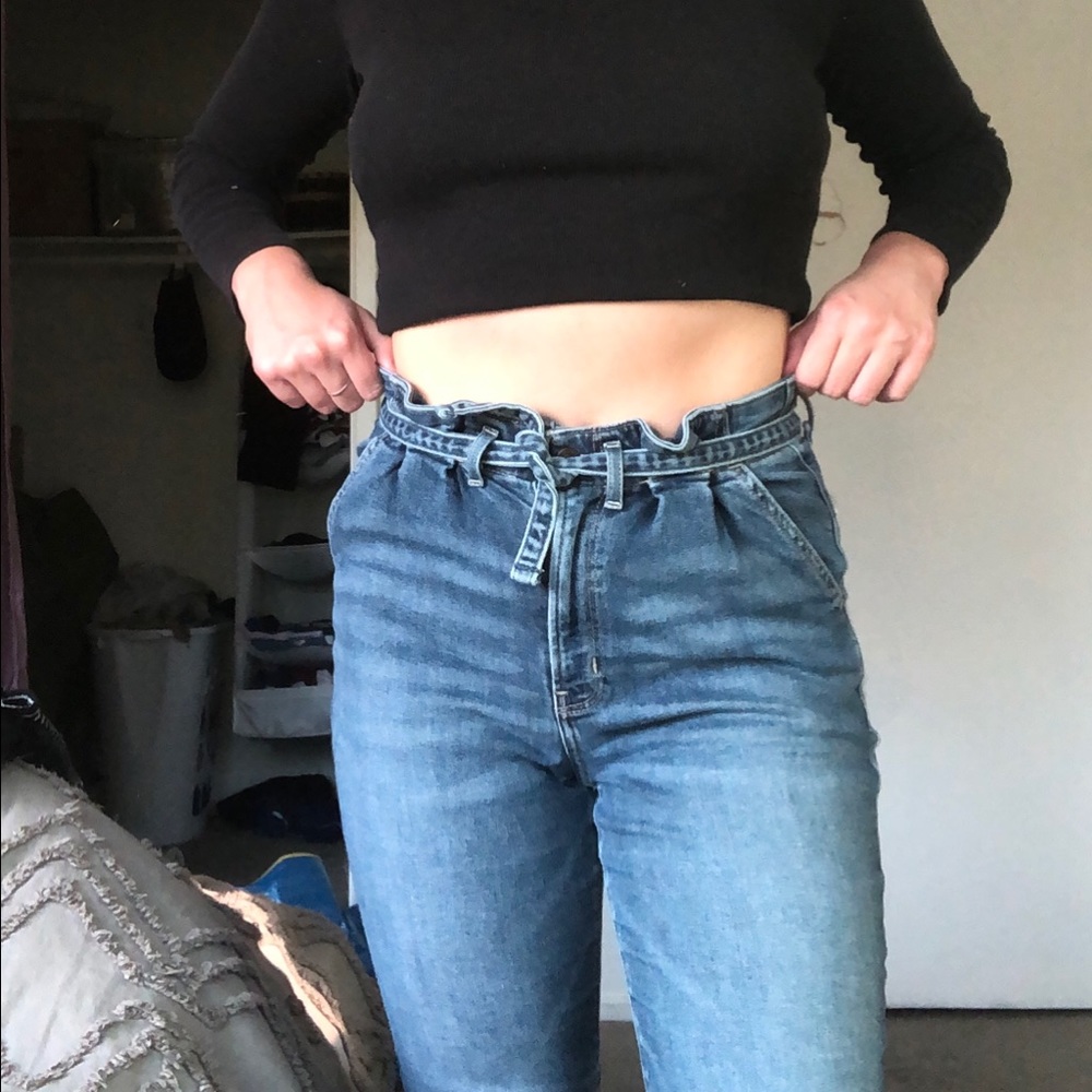 Hollister High Rise Mom Jeans